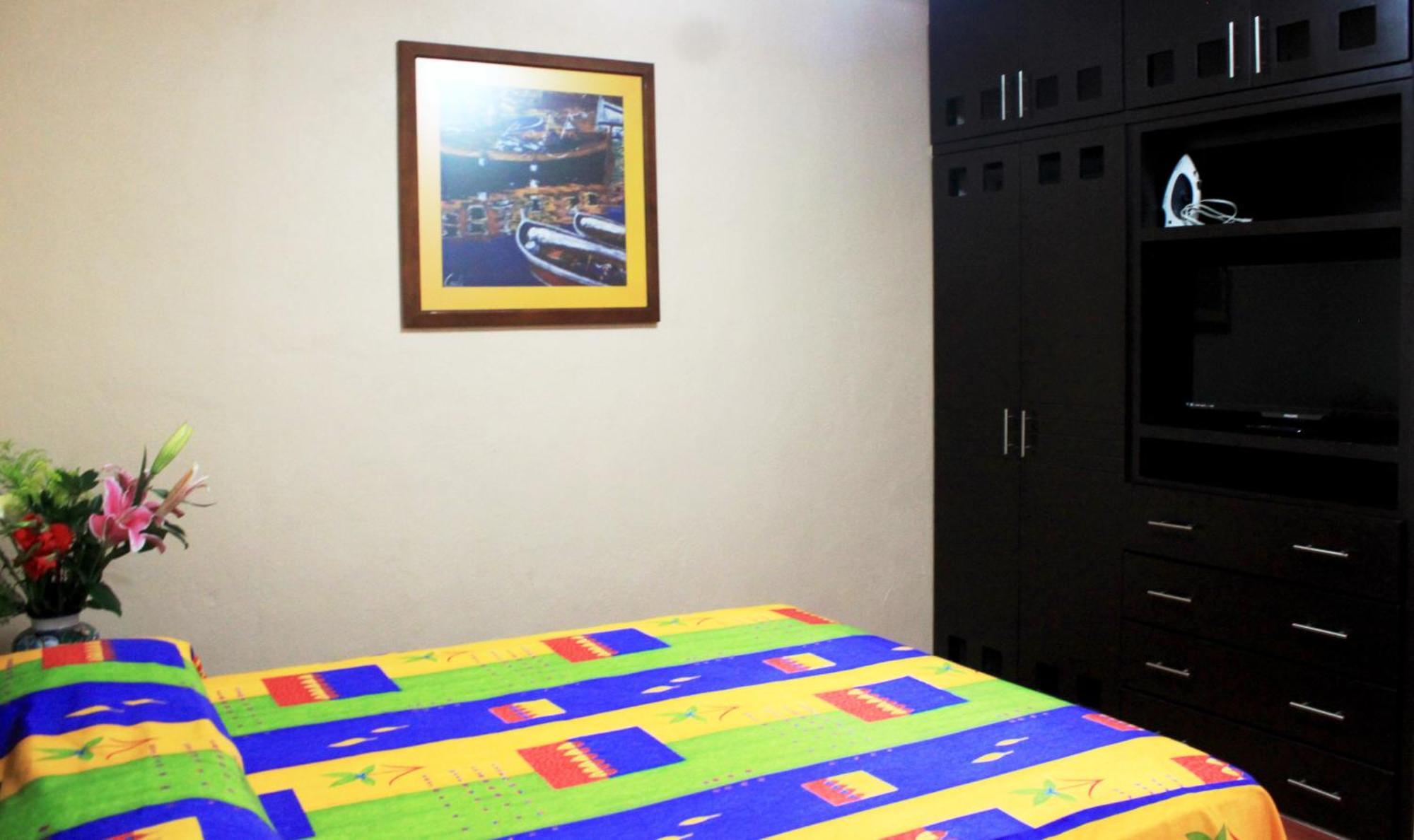 La Iguana Vallarta Lgbt Adults Only - Romantic Zone - Party Clubbing Street Puerto Vallarta Quarto foto